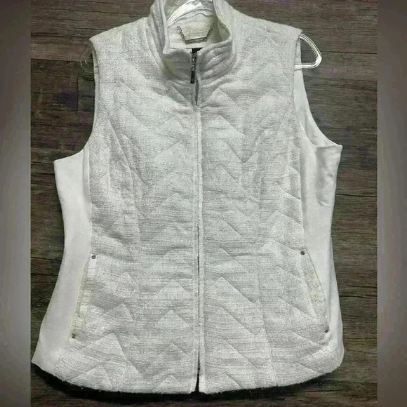 White House Black Market Jackets & Blazers - White House Black Market White Quilted Vest Size Large